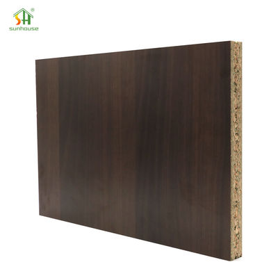 ভালো দাম অভ্যন্তরীণ বাহ্যিক সজ্জা ব্যবহারের জন্য জলরোধী সাদা স্তরিত মেলামাইন পার্টিকেলবোর্ড প্যানেল অনলাইন