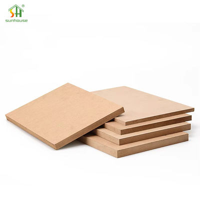 ভালো দাম MDF মেলামাইন MDF বোর্ড অভ্যন্তরীণ বাহ্যিক প্রসাধন ভবন নির্মাণের অ্যাপ্লিকেশন ব্যবহারের জন্য ব্যবহার অনলাইন